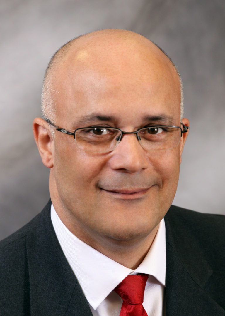 Julian-Mackenzie-Headshot-1