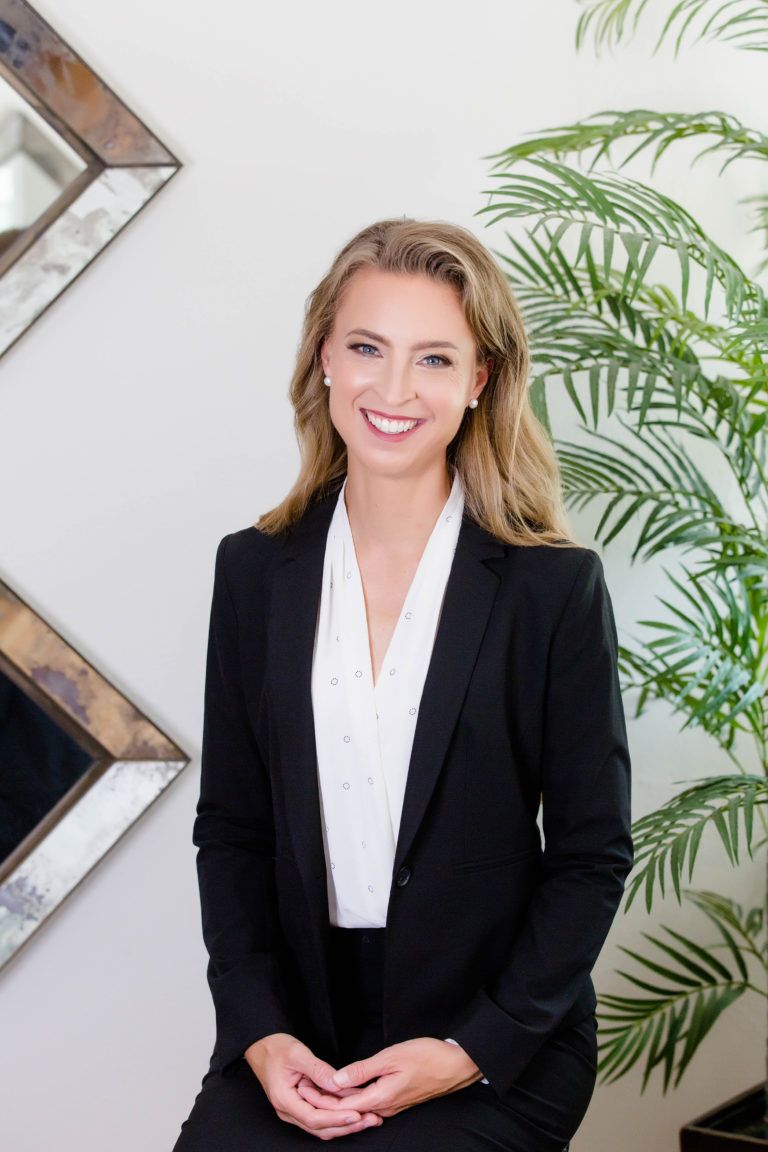 Melinda Roskos Headshot