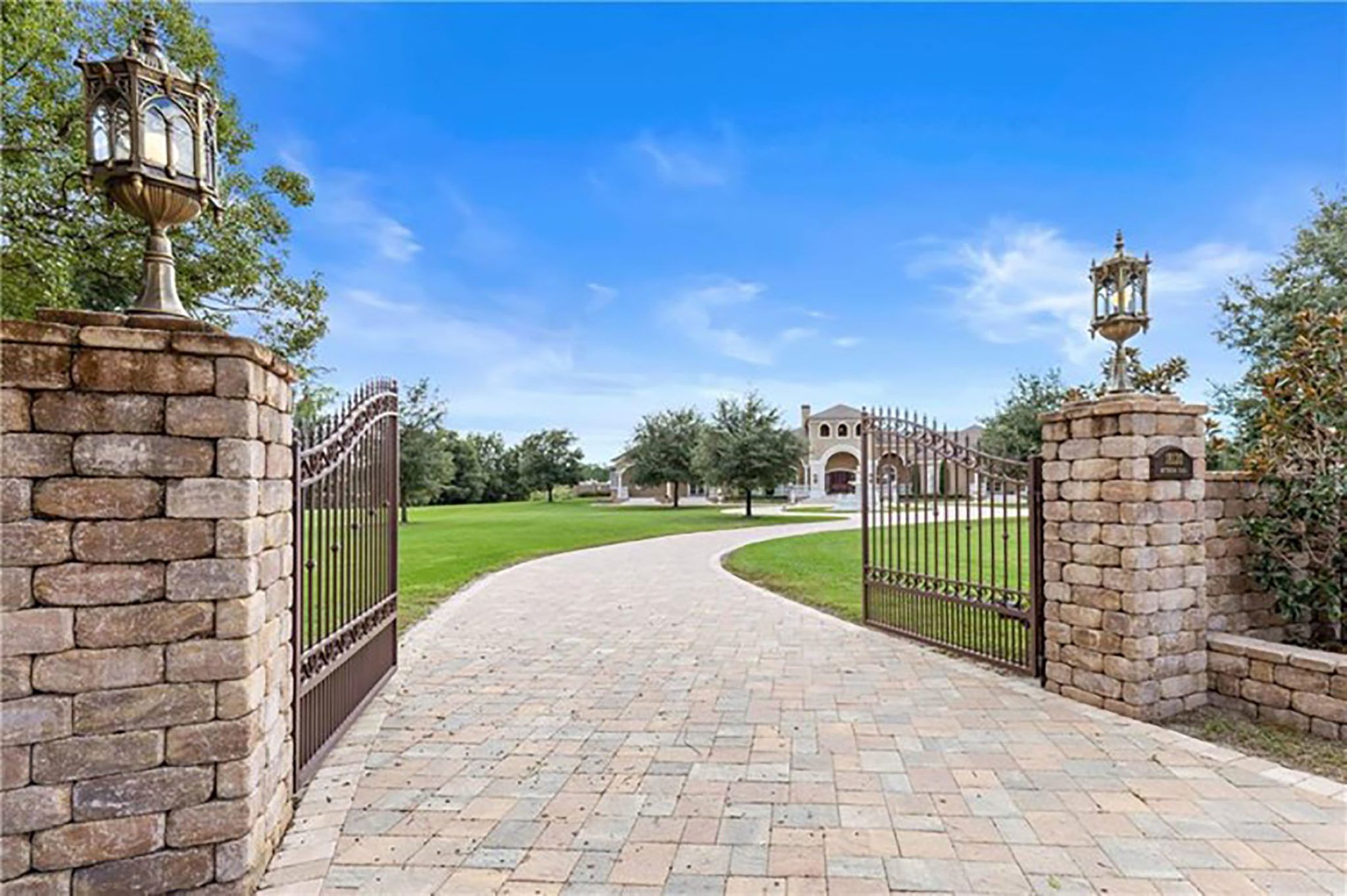 Mansions on the Market: Casa Bella Estate - TBBW