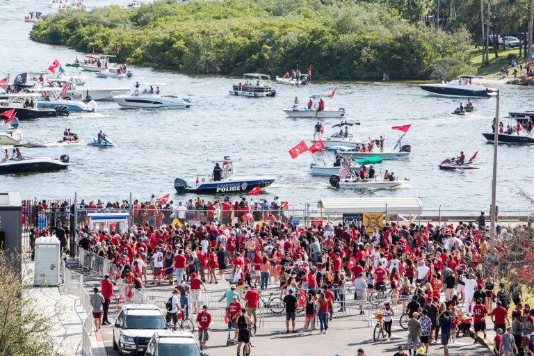Tampa Bay Buccaneers Super Bowl boat parade