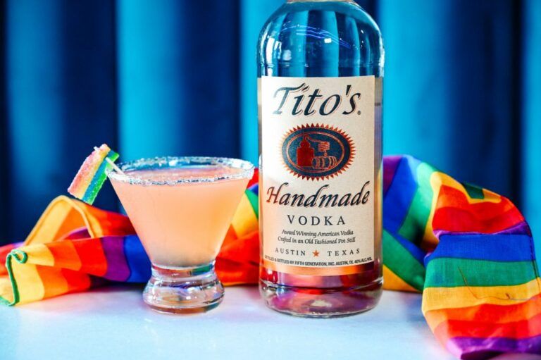 DRAG-in-Fruit-Martini-scaled