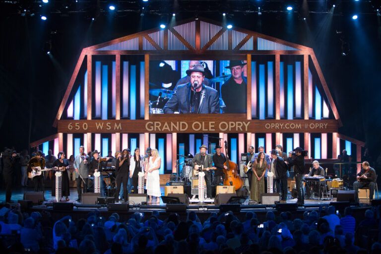 Grand Ole Opry House Stage Performance (Credit Chris Hollo).CourtesyNashvilleVisitMusicCity
