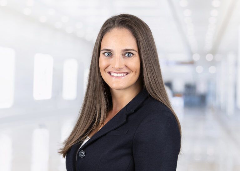 Hale, Cristina photo -Financial Services