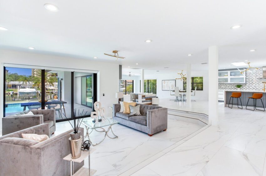 654 Snug Island Clearwater FL-large-018-035-Living Room-1500x993-72dpi