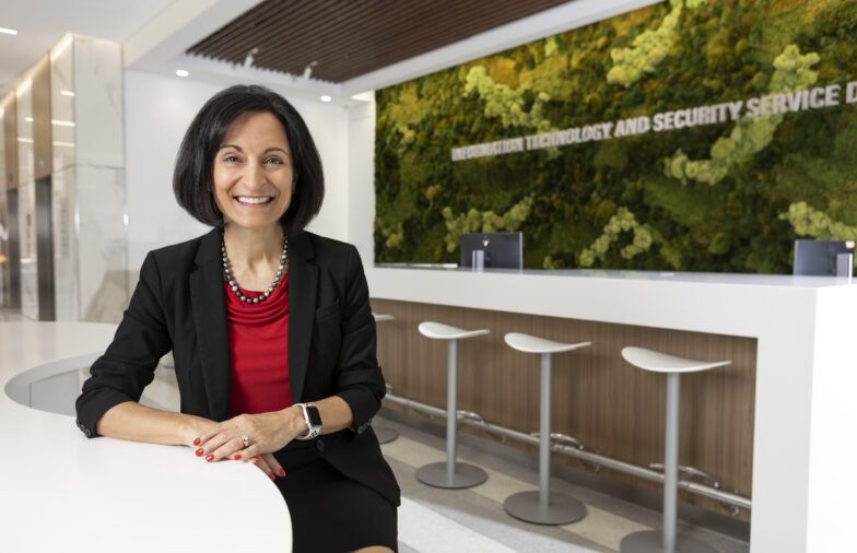 240425UT_TeresaAbi-NaderDahlberg_230_ret copy