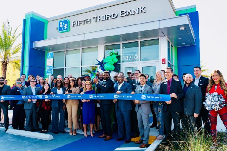 Sunlake Ribbon Cutting_sm