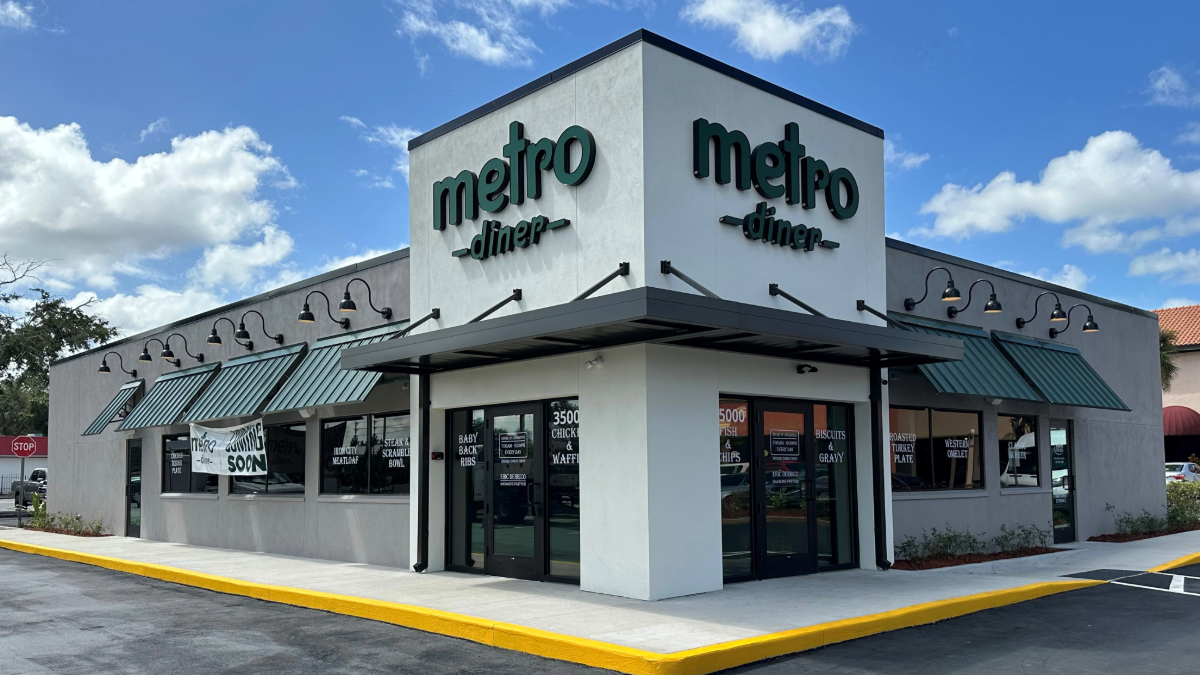 Exterior of Metro Diner’s new Palm Harbor location at The Fountains shopping center.