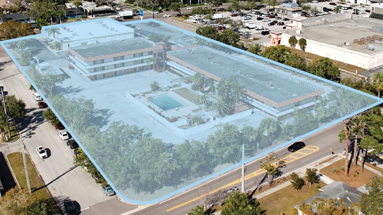 Aerial view of the 3.4-acre redevelopment site at 1425–1427 South Tamiami Trail near Sarasota Memorial Hospital