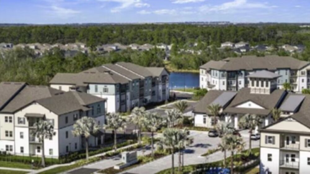 Aerial view of a multifamily housing development similar to the proposed Villa del Sol project.