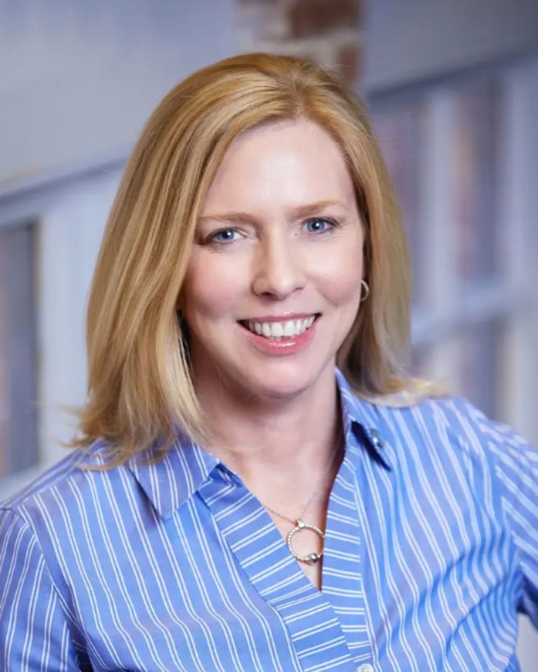 Headshot of Linda Olson, founder, president and CEO of Tampa Bay Wave