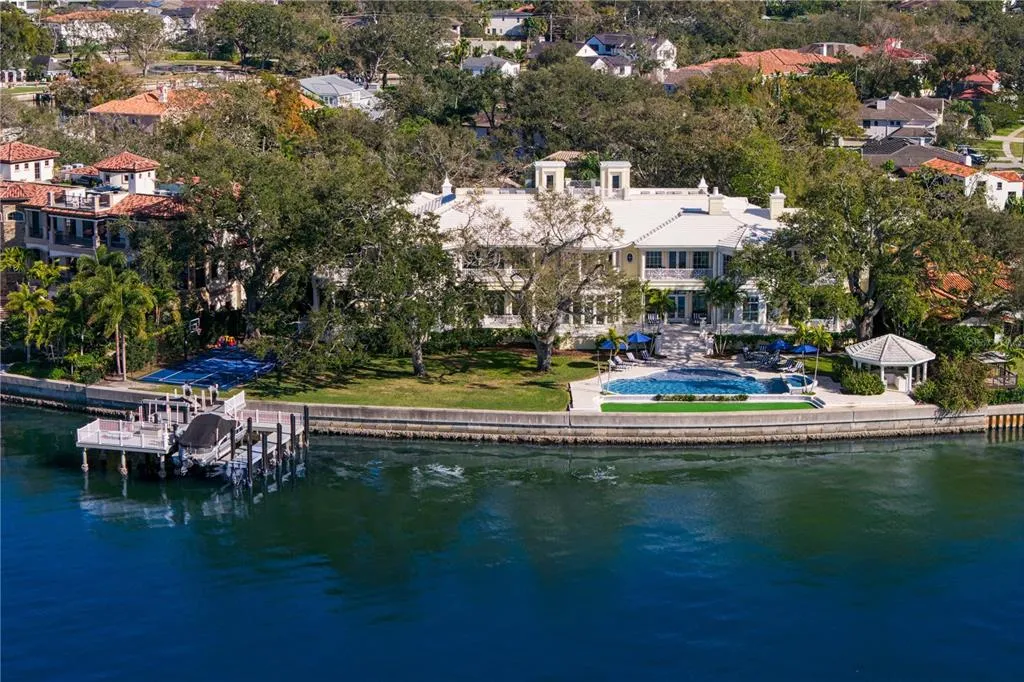 Davis Islands estate at 52 Ladoga Avenue
