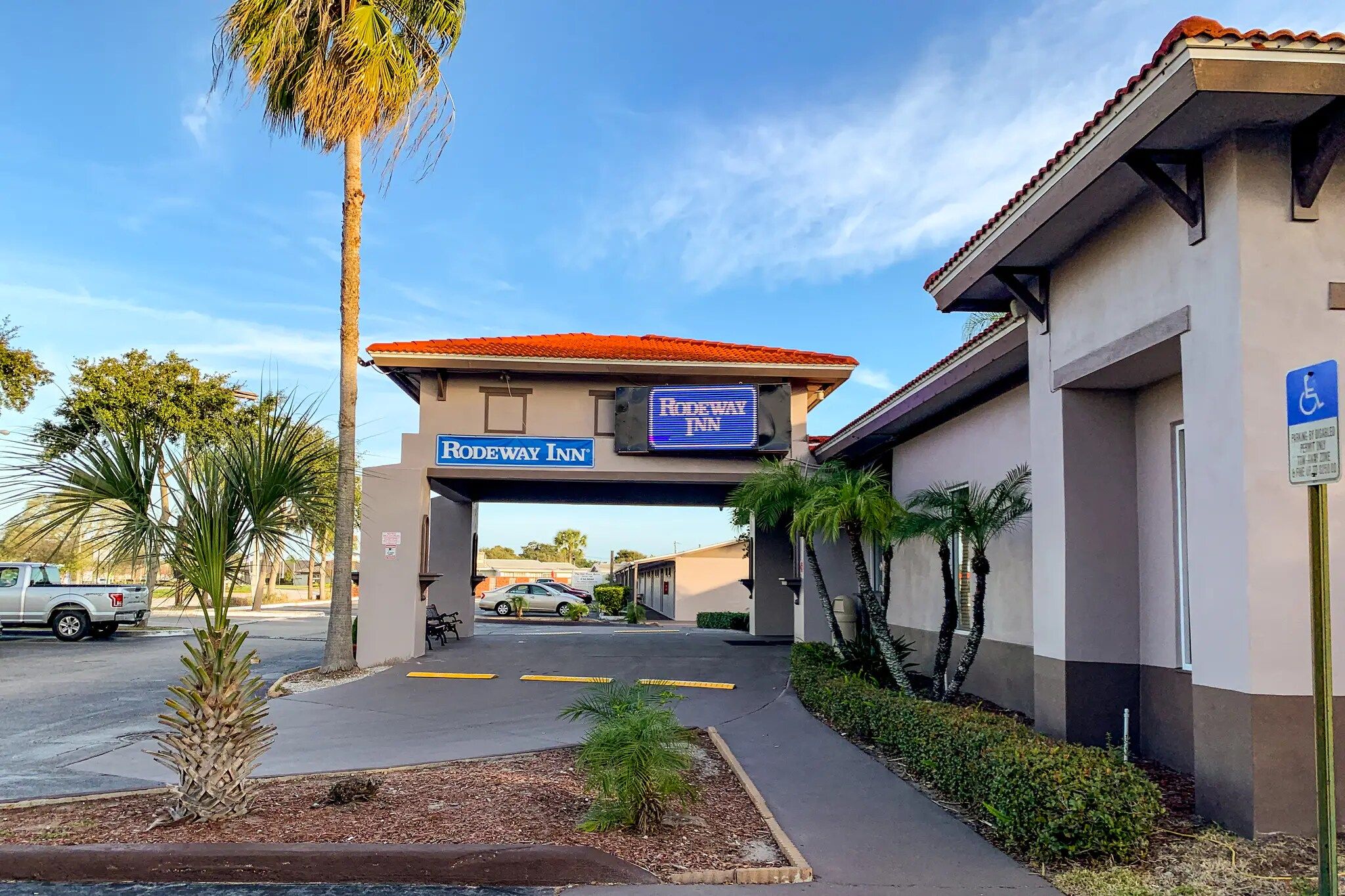 Exterior entrance of the Rodeway Inn hotel at 809 N. Pebble Beach Blvd. in Sun City Center, Florida.