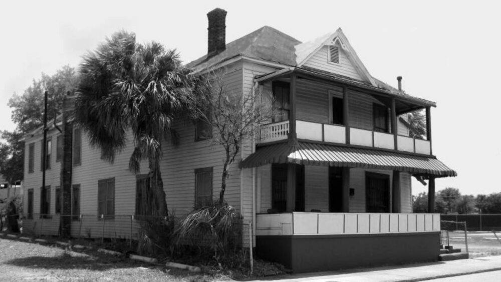 Black-and-white photograph of the historic Jackson House boarding house in Tampa