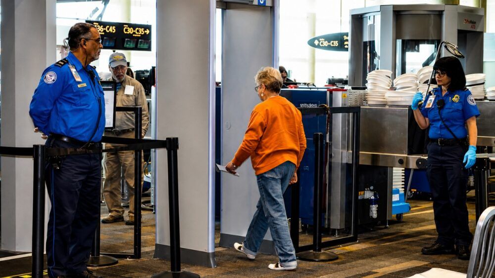 TPA Rejects Plan to Replace TSA Officers With Private Screeners