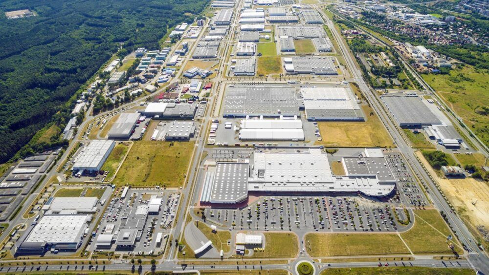 Tampa Leads U.S. in Small-Bay Industrial Market as Rents Climb