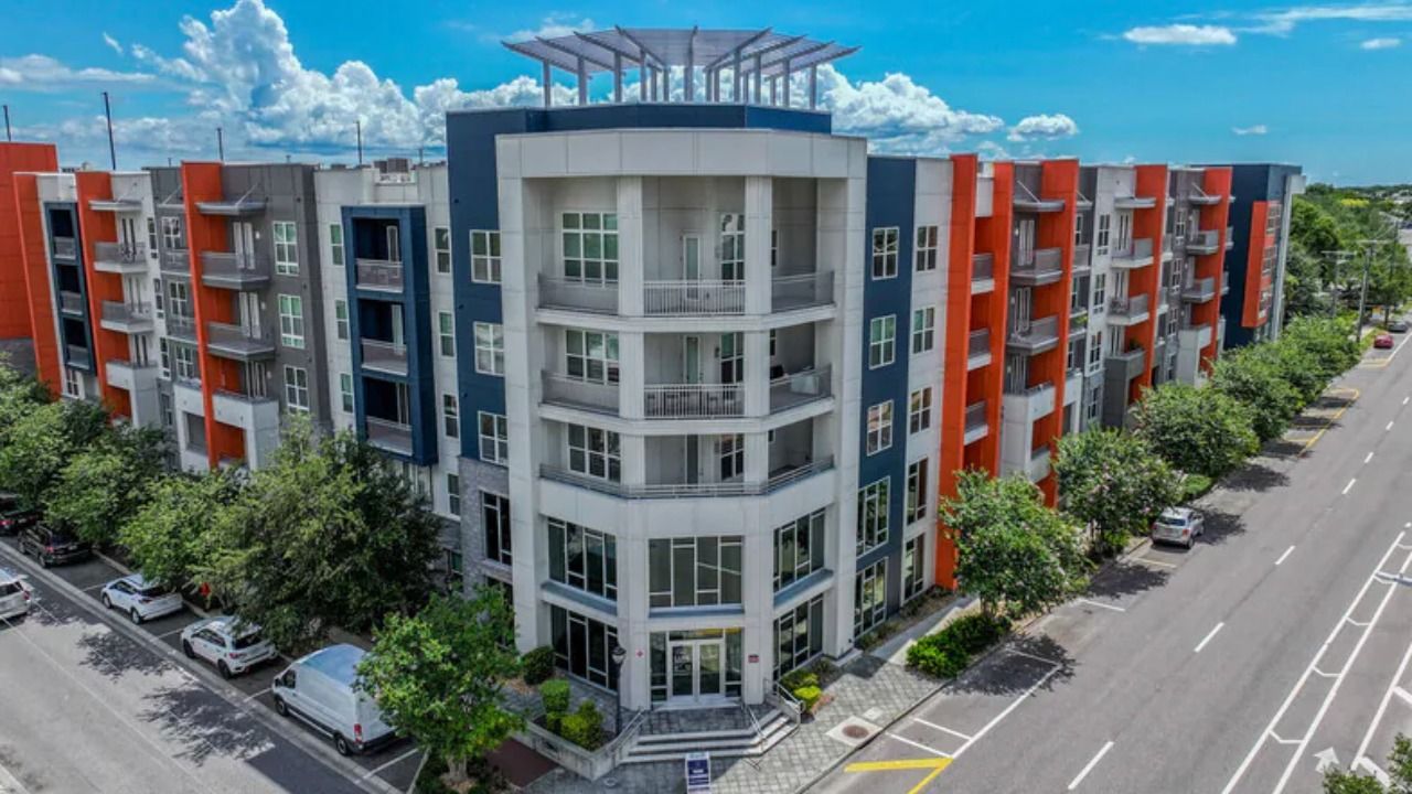 Exterior of Edge at 1702, a five-story apartment complex in South Tampa